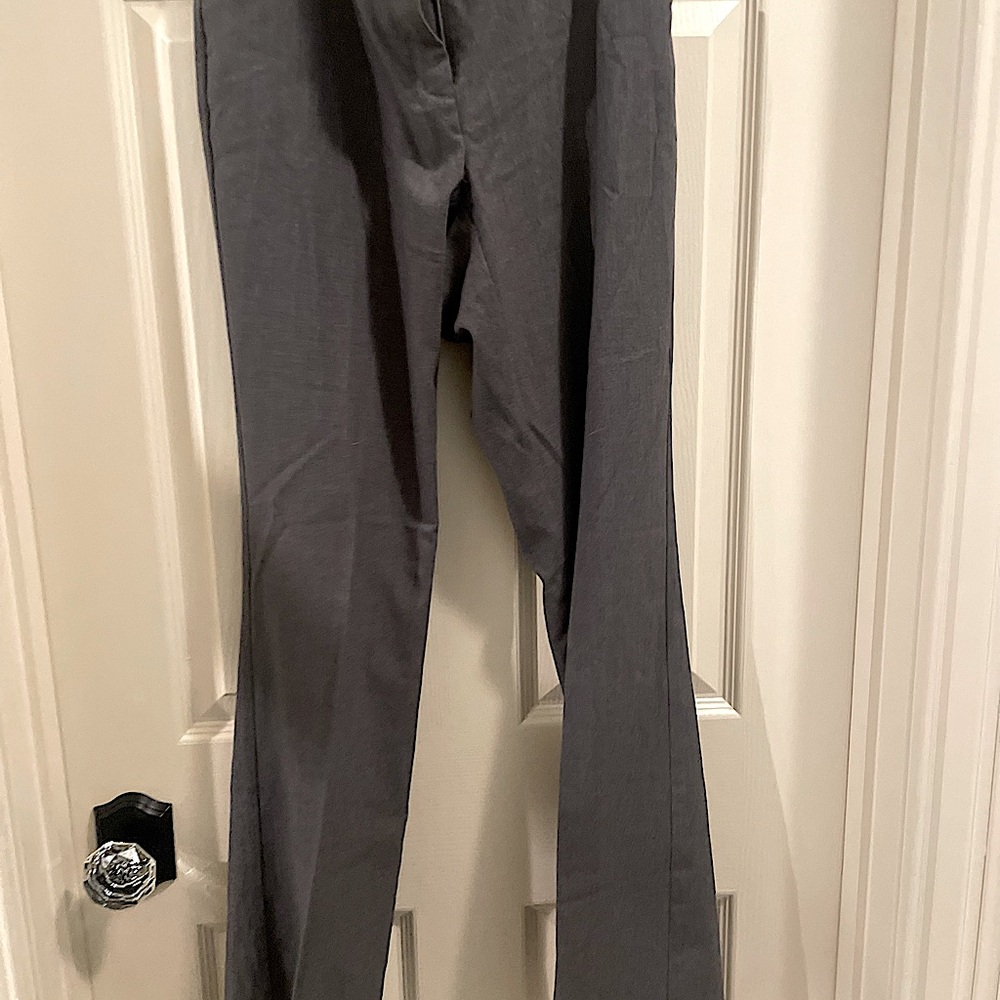 New York & Co dress pants. Pleaded Charcoal grey like new